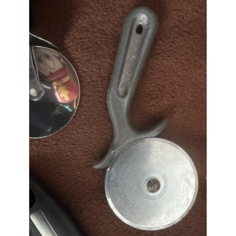 Mama Mia 9 Various Pizza Cutters Used 2 Stainless Steel 1 made in Italy Pot Luck